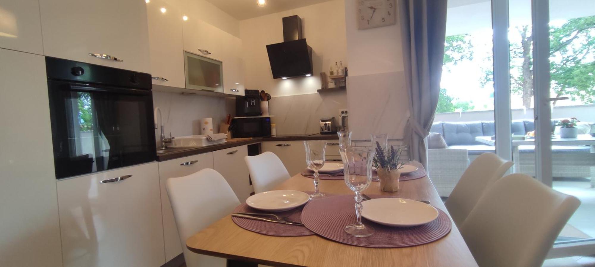 Sunny Oasis Apartment - High Ground Floor With Sunny Terrace & Private Garden!! Medulin Exterior foto