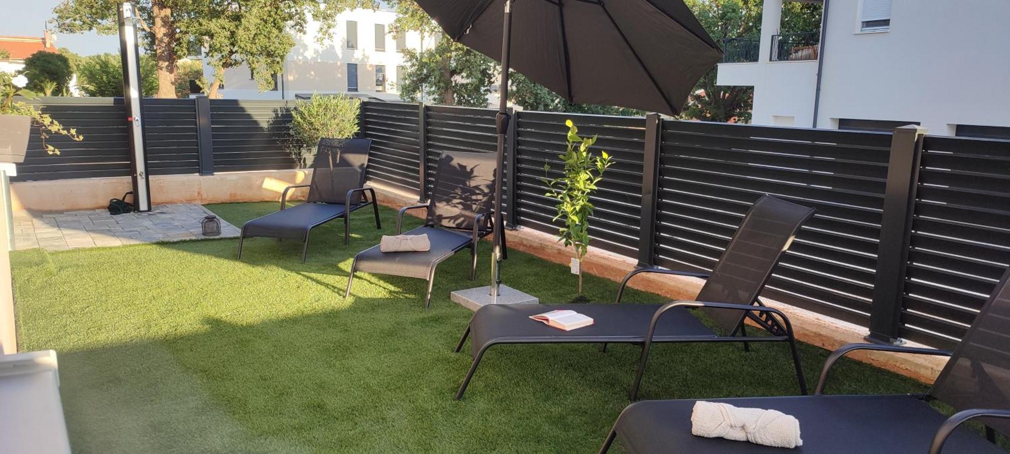 Sunny Oasis Apartment - High Ground Floor With Sunny Terrace & Private Garden!! Medulin Exterior foto