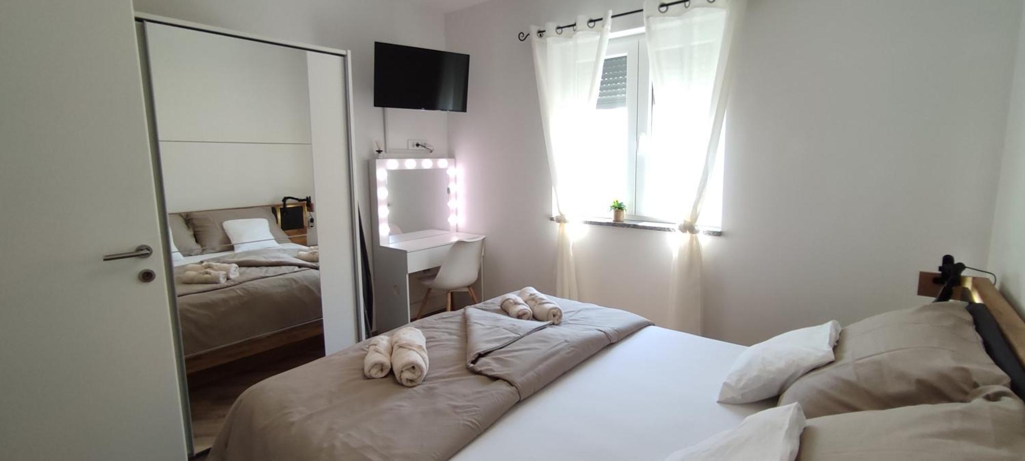 Sunny Oasis Apartment - High Ground Floor With Sunny Terrace & Private Garden!! Medulin Exterior foto
